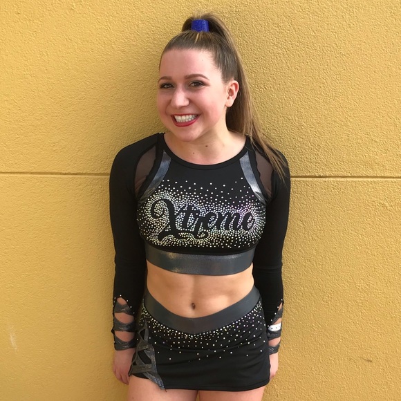 Meet your Posher, Corinne - Picture 1 of 1